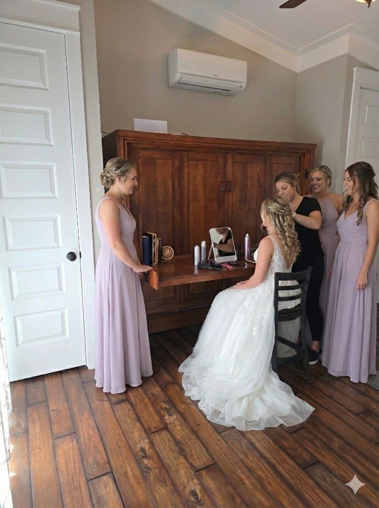 Bride and wedding party preparing at Point Preserve
